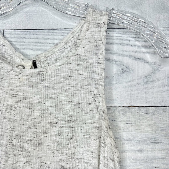 🍭 Akemi + Kim Lace Up Tank - Picture 5 of 8